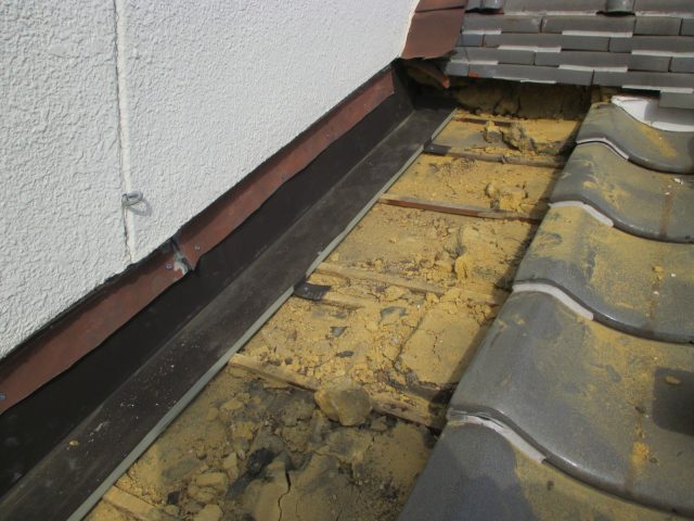 播磨町で屋根に捨て板を施工